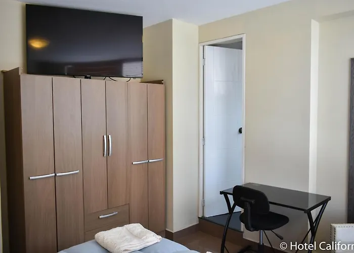 Hotel California 3*